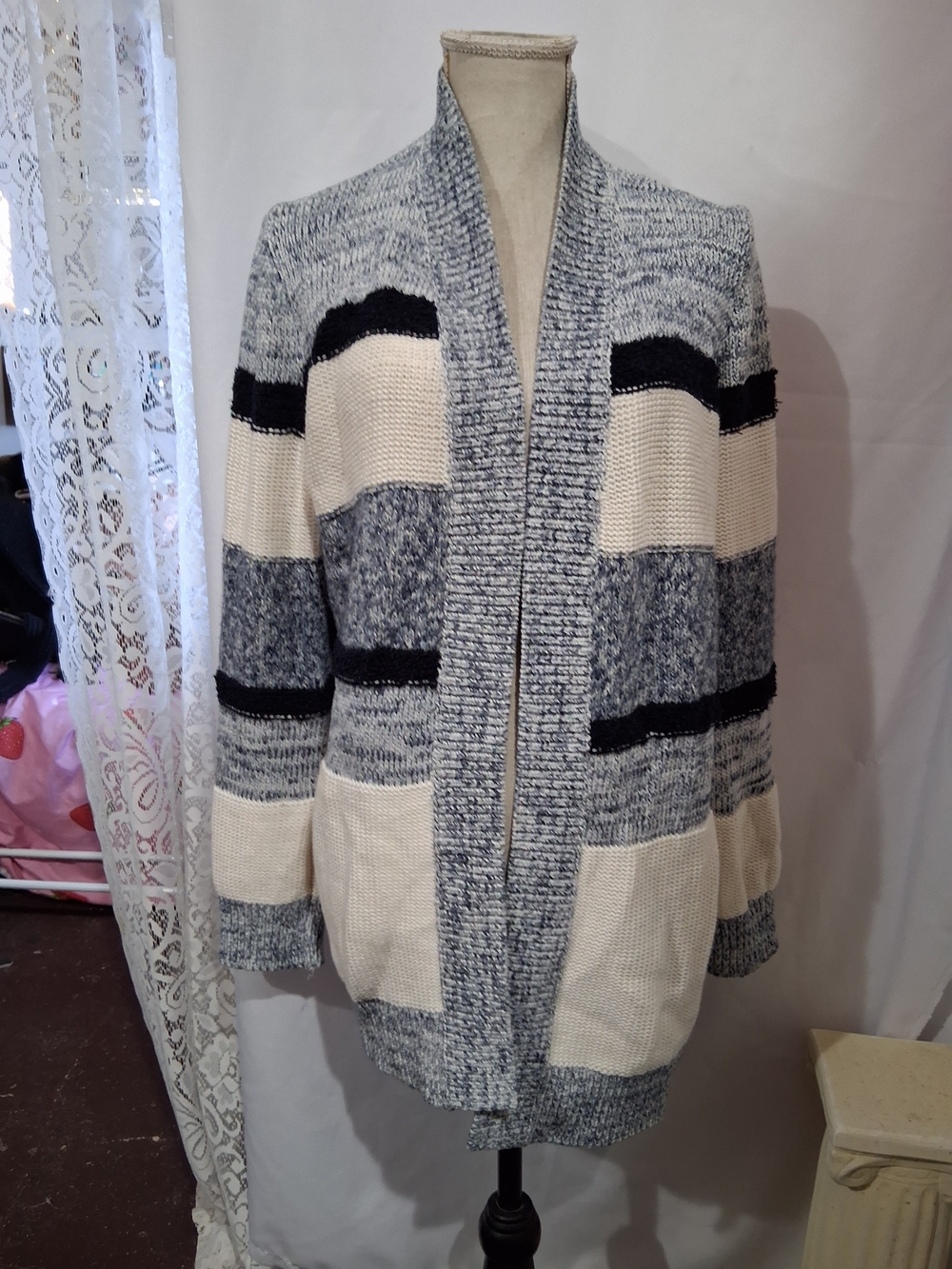 Open-Front Colorblock Knit Cardigan Sweater - Gray & Cream
